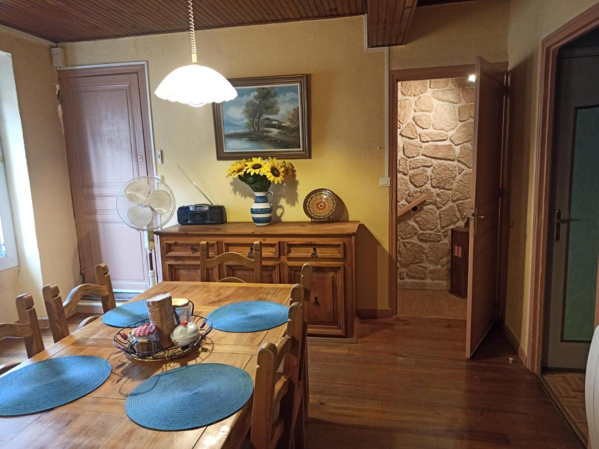 Maison Familiale Centenaire De Vigneron Montescot Dış mekan fotoğraf